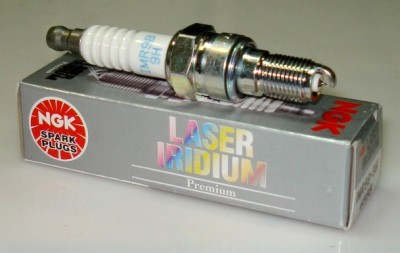 Свеча зажигания NGK IMR9B-9H иридиевая
