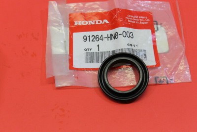 Сальник заднего кулак квадроцикла Honda TRX 680 91264-HN8-003