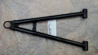 Рычаг передний левый нижний оригинальный для квадроцикла Polaris 1019810-067