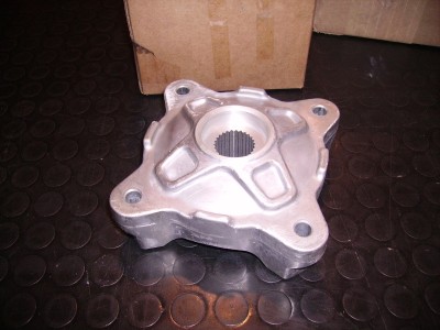 Ступица квадроцикла передняя оригинальная для квадроцикла Polaris 5135499