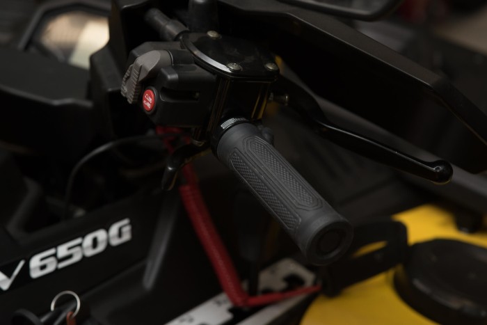 Подогрев ручек и курка газа квадроцикла Ltech HEAT10