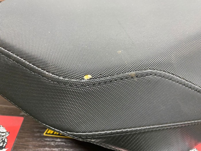 Сиденье (Б-У) для снегохода BRP Ski-doo G4 510005997-by