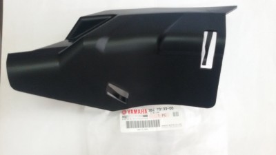 Пластиковая защита рычагов задняя правая оригинальная для Yamaha 3B4-22129-00-00
