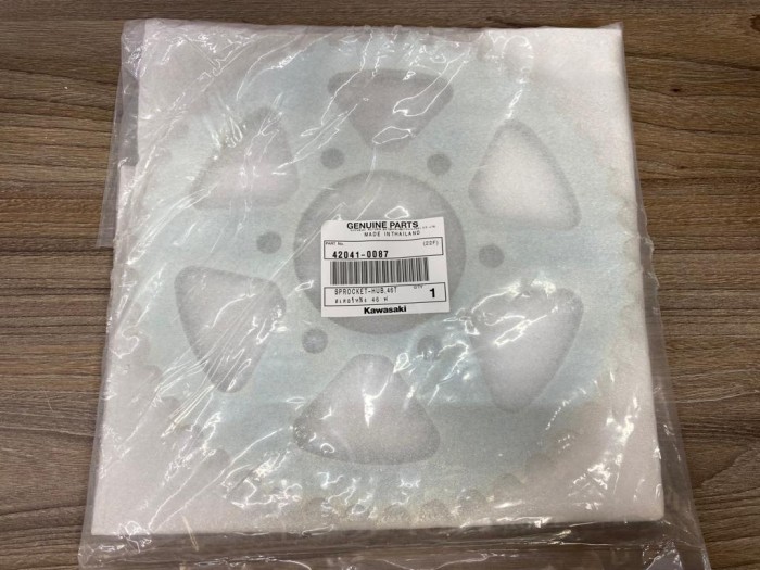 Звезда задняя 46 зубьев для мотоцикла Kawasaki ER-4 ER-6 Z650 Versys 650 Ninja 650 Vulcan S 42041-0087